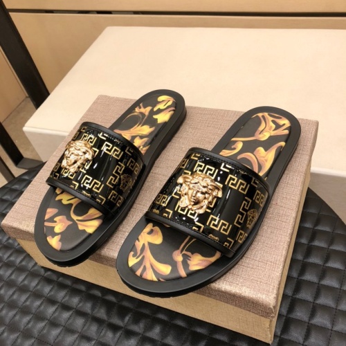 Versace Slippers For Men #1196053