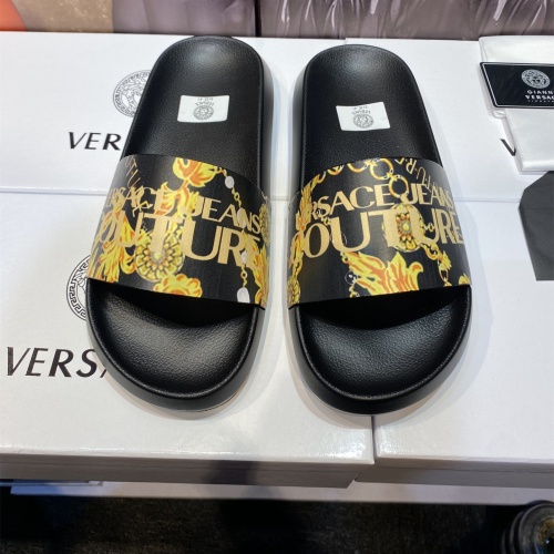 Versace Slippers For Men #1196525