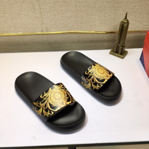 Versace Slippers For Men #1196556