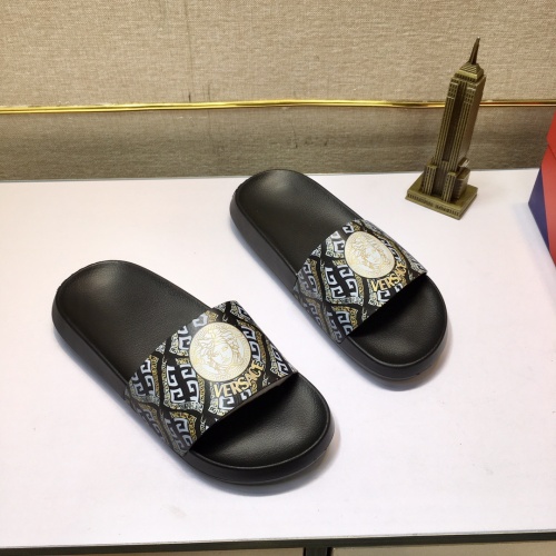 Versace Slippers For Men #1196558