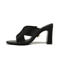 $80.00 USD Versace Slippers For Women #1185985