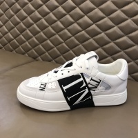 $80.00 USD Valentino Casual Shoes For Men #1186561