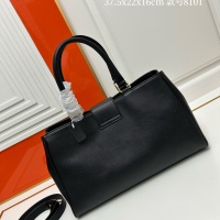 $102.00 USD Celine AAA Quality Handbags For Women #1191708