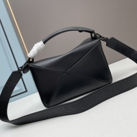 $132.00 USD LOEWE AAA Quality Messenger Bags For Women #1192008