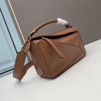 $132.00 USD LOEWE AAA Quality Messenger Bags For Women #1192009