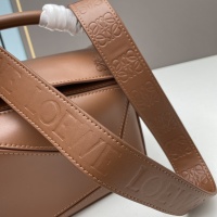 $132.00 USD LOEWE AAA Quality Messenger Bags For Women #1192009