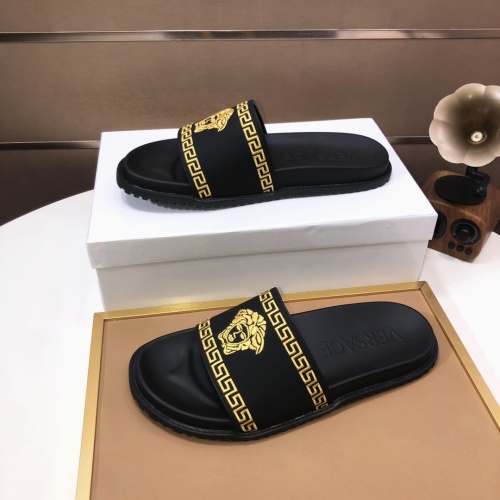 Versace Slippers For Men #1196771