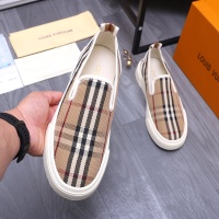 $68.00 USD Burberry Casual Shoes For Men #1196737