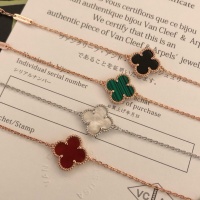 $25.00 USD Van Cleef & Arpels Bracelets For Women #1203533