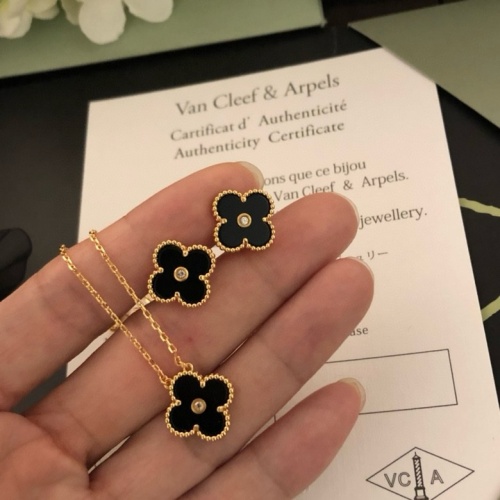 Replica Van Cleef & Arpels Jewelry Set For Women #1205150 $45.00 USD for Wholesale