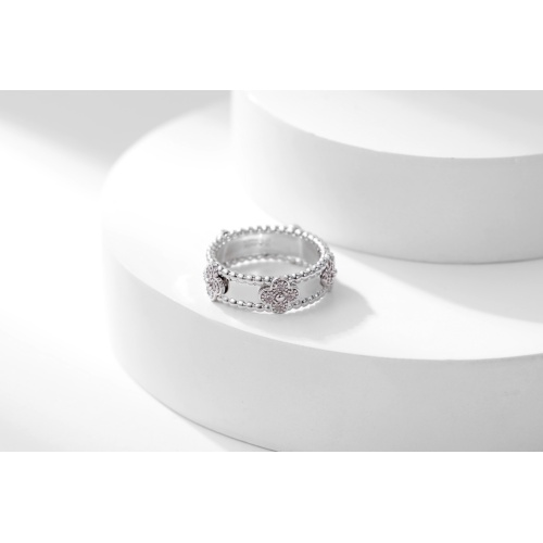 Van Cleef & Arpels Rings #1205362