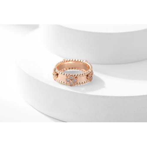 Van Cleef & Arpels Rings #1205363