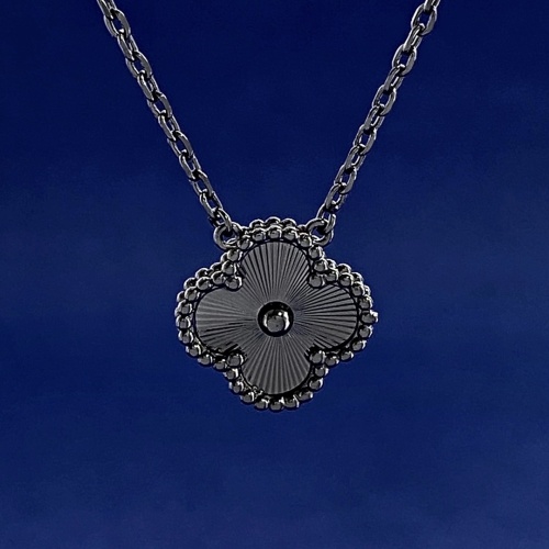 Replica Van Cleef & Arpels Necklaces #1206072 $25.00 USD for Wholesale