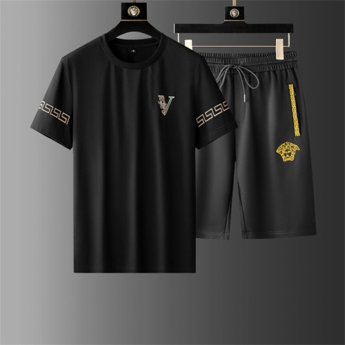 Versace Tracksuits Short Sleeved For Men #1206367