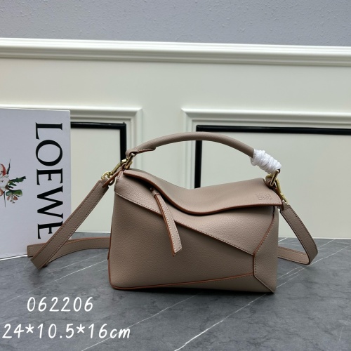 LOEWE AAA Quality Messenger Bags For Women #1208865