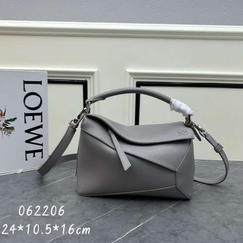 LOEWE AAA Quality Messenger Bags For Women #1208874