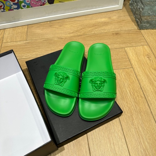 Versace Slippers For Men #1209993