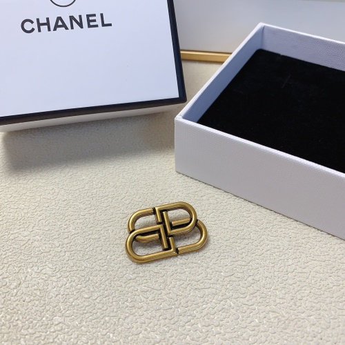 Balenciaga Brooches #1215049