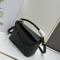 $145.00 USD LOEWE AAA Quality Messenger Bags For Women #1208878