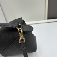 $122.00 USD LOEWE AAA Quality Messenger Bags For Women #1208879