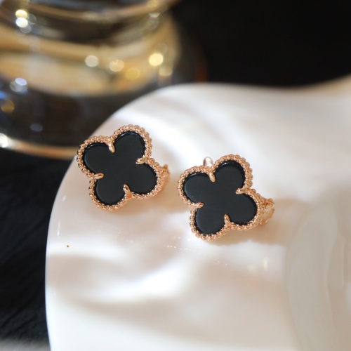 Replica Van Cleef & Arpels Earrings For Women #1219389 $52.00 USD for Wholesale