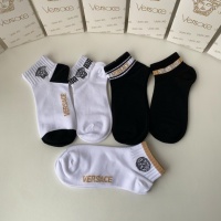 $27.00 USD Versace Socks #1222082