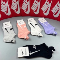 $29.00 USD Nike Socks #1222129