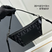 $85.00 USD Valentino AAA Quality Messenger Bags For Women #1223692