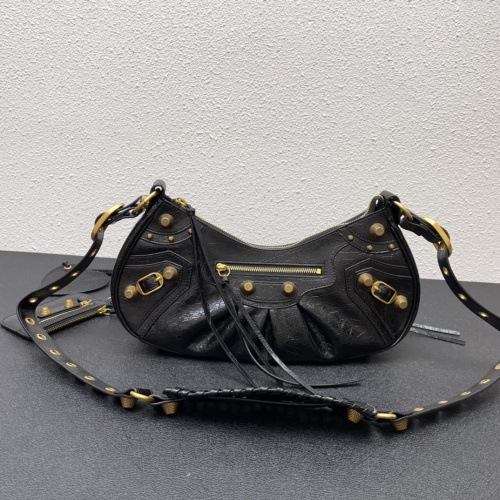 Balenciaga AAA Quality Messenger Bags For Women #1225743