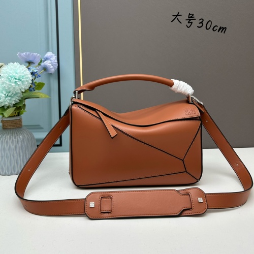 LOEWE AAA Quality Messenger Bags For Women #1225880