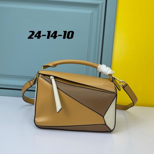 LOEWE AAA Quality Messenger Bags For Women #1225884