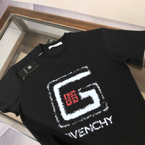 Replica Givenchy T-Shirts Short Sleeved For Unisex #1231588 $40.00 USD for Wholesale