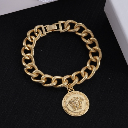 Versace Bracelets #1234797