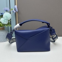 $158.00 USD LOEWE AAA Quality Messenger Bags For Women #1225899