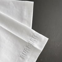 $60.00 USD Burberry T-Shirts Short Sleeved For Unisex #1228020