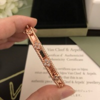 $34.00 USD Van Cleef & Arpels Bracelets For Women #1229488