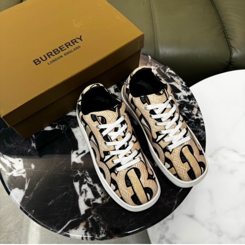 Replica Burberry Casual Shoes For Men #1237452 $76.00 USD for Wholesale