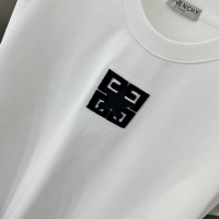 $45.00 USD Givenchy T-Shirts Long Sleeved For Unisex #1239076