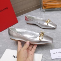 $112.00 USD Salvatore Ferragamo Flat Shoes For Women #1245309