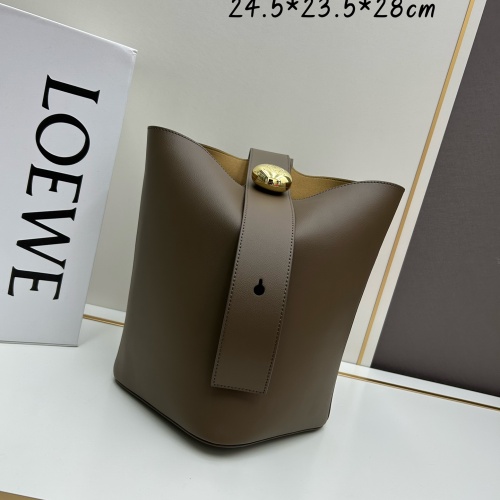 LOEWE AAA Quality Messenger Bags For Women #1247580