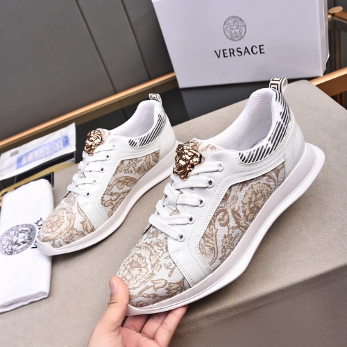 Versace Casual Shoes For Men #1255956