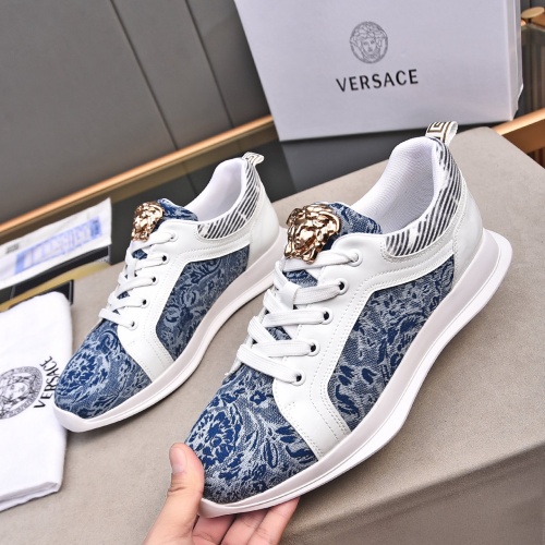 Versace Casual Shoes For Men #1255957