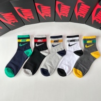 $25.00 USD Nike Socks #1249016