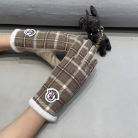 $40.00 USD Moncler Gloves #1249272