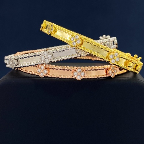 Replica Van Cleef & Arpels Bracelets #1263014 $32.00 USD for Wholesale