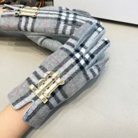 $40.00 USD Burberry Gloves #1260780