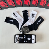 $29.00 USD Nike Socks #1261123