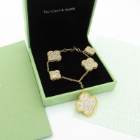 $98.00 USD Van Cleef & Arpels Jewelry Set For Women #1262956