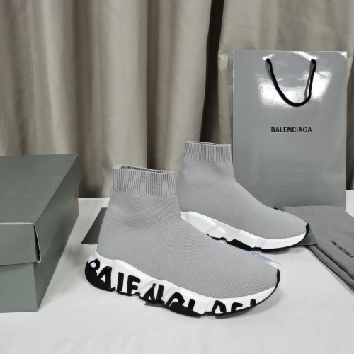 Balenciaga Boots For Women #1267372