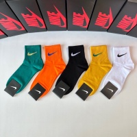 $27.00 USD Nike Socks #1269734